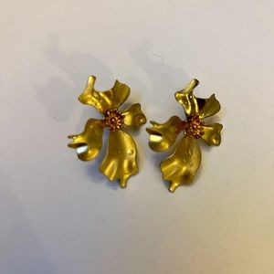 Gold flower earning